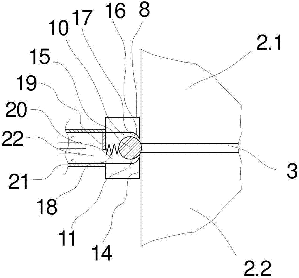 Device for crimping a tow