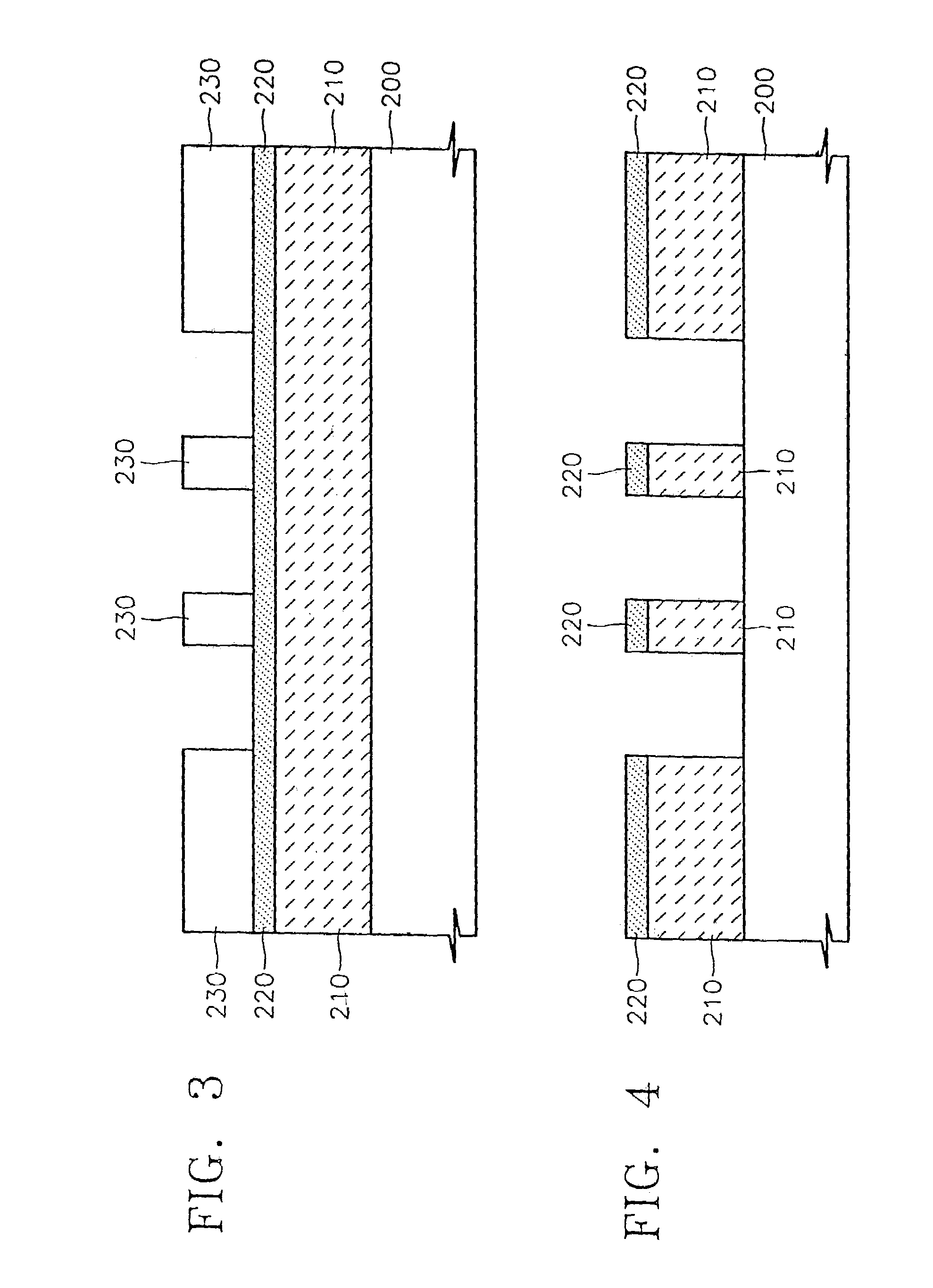 Method for fabricating capacitor array preventing crosstalk between adjacent capacitors in semiconductor device