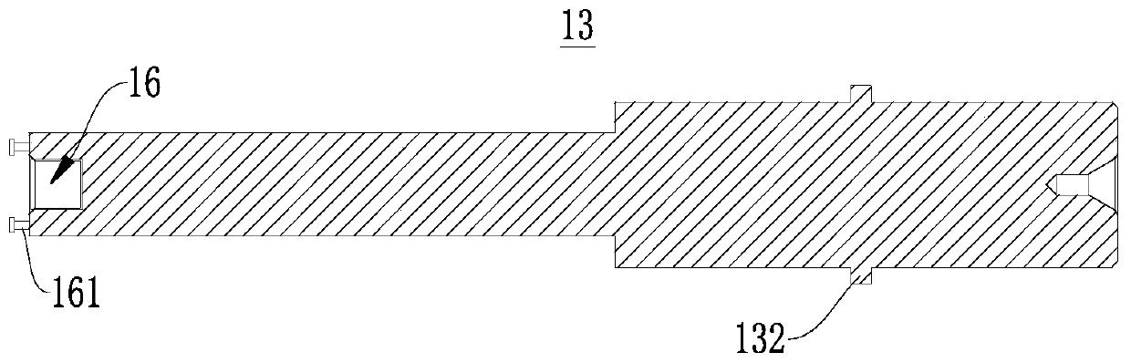 A filament winding auxiliary tooling and winding forming method