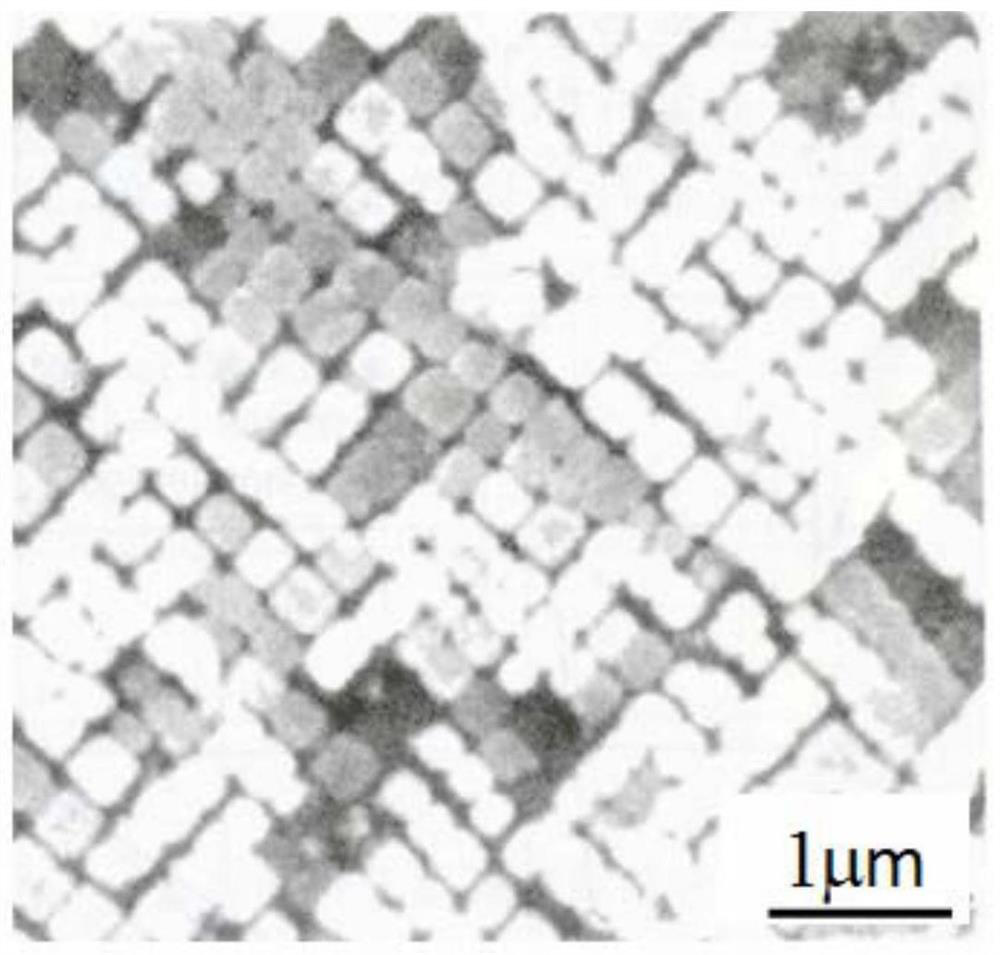 A single crystal superalloy with low density and excellent thermal corrosion resistance and its preparation process