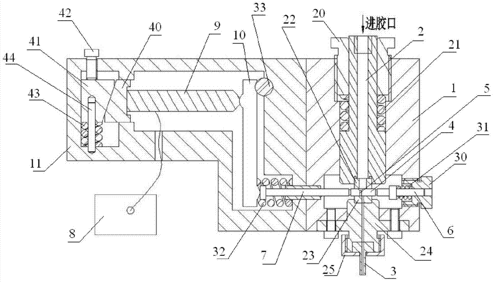 Sliding type piezoelectric valve used for discharging particle-contained liquid
