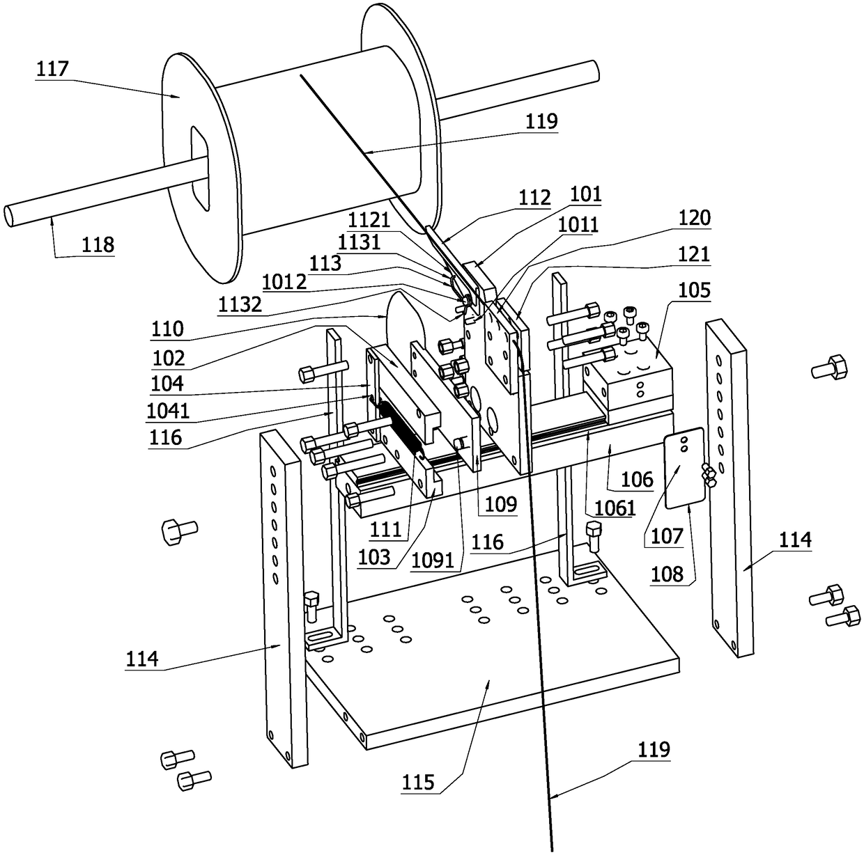 Mechanical automatic tracking winding displacement device