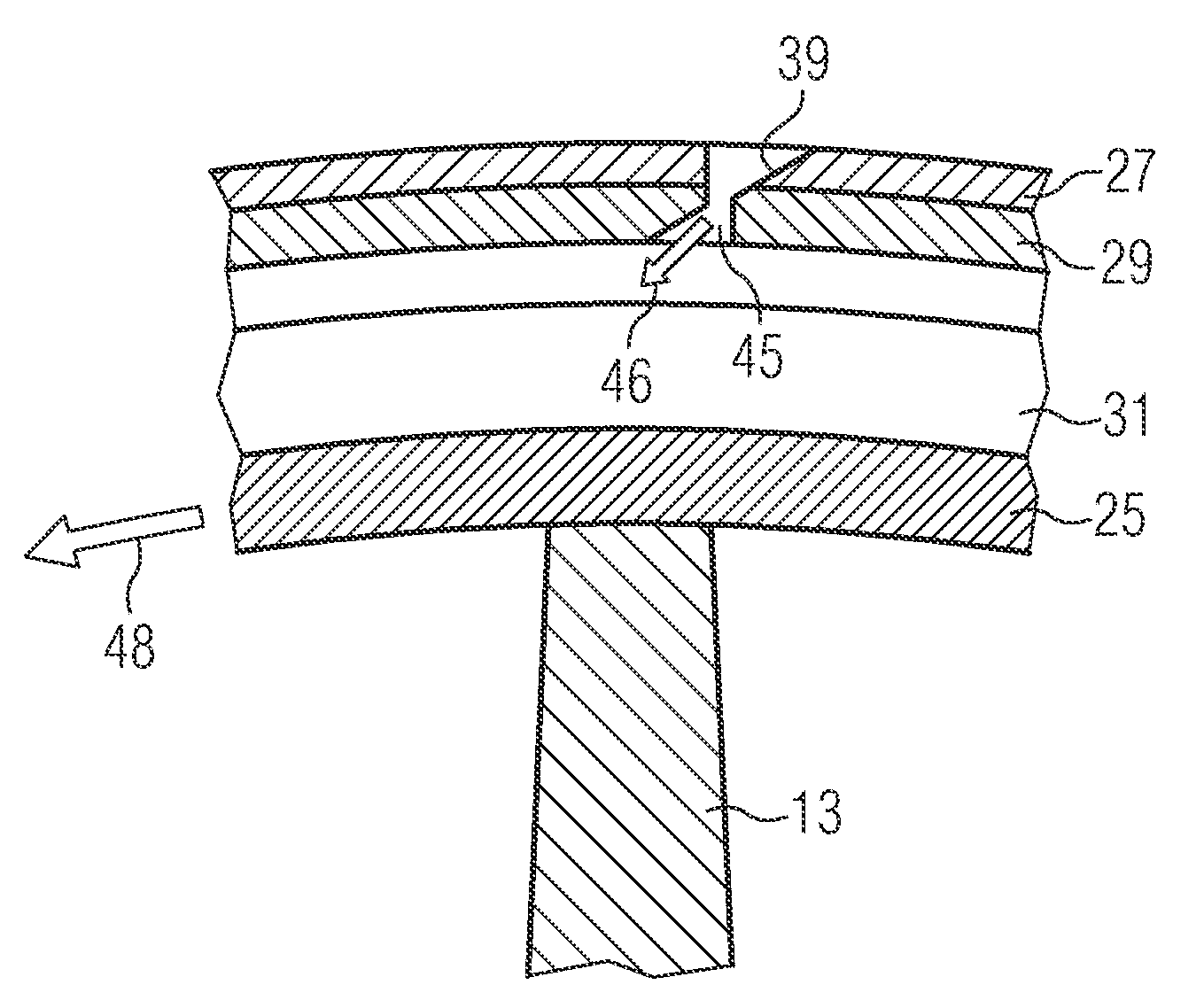 Turbine arrangement and method of cooling a shroud located at the tip of a turbine blade