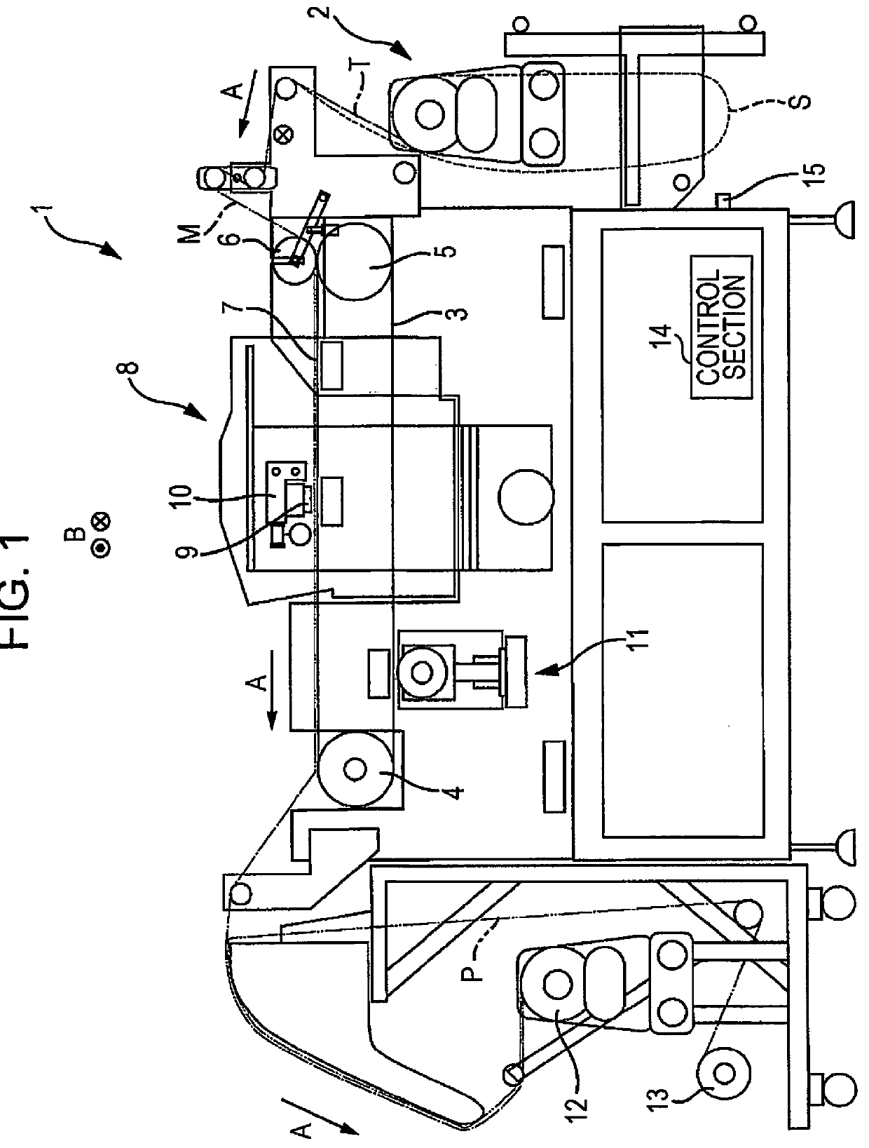 Recording apparatus, method for transporting recording medium, and method for notifying information of remaining amount of recording medium