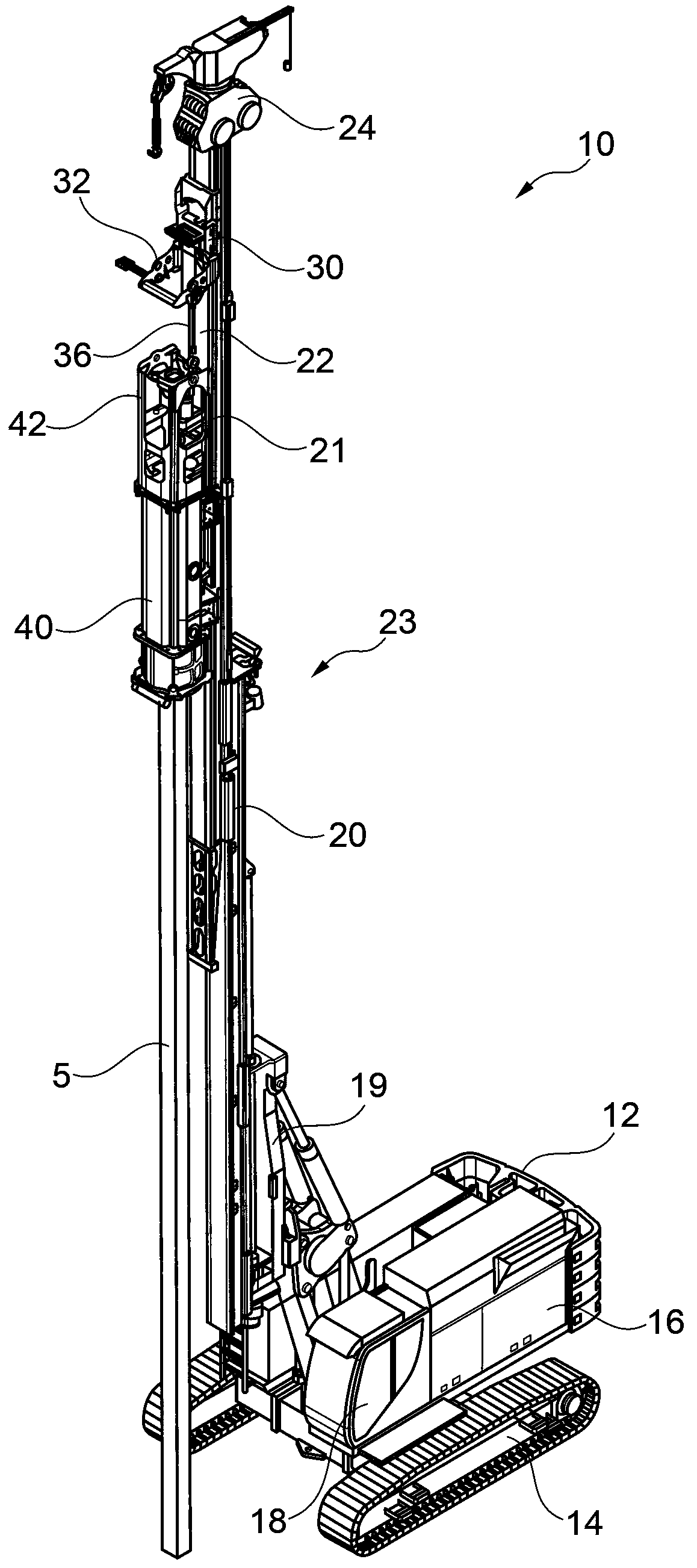 Pile driving device and method for driving pile driving materials
