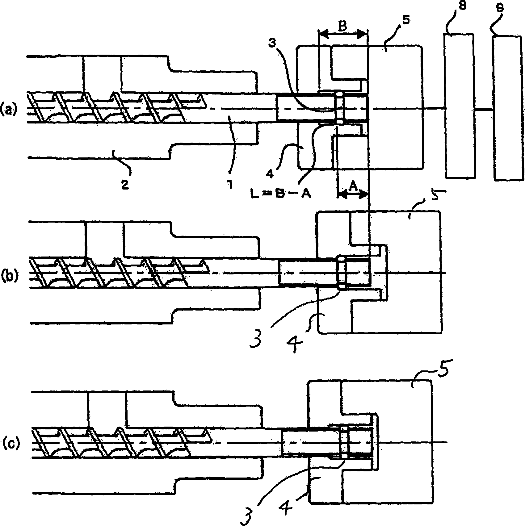 Injection apparatus and molding method in injection molding machine