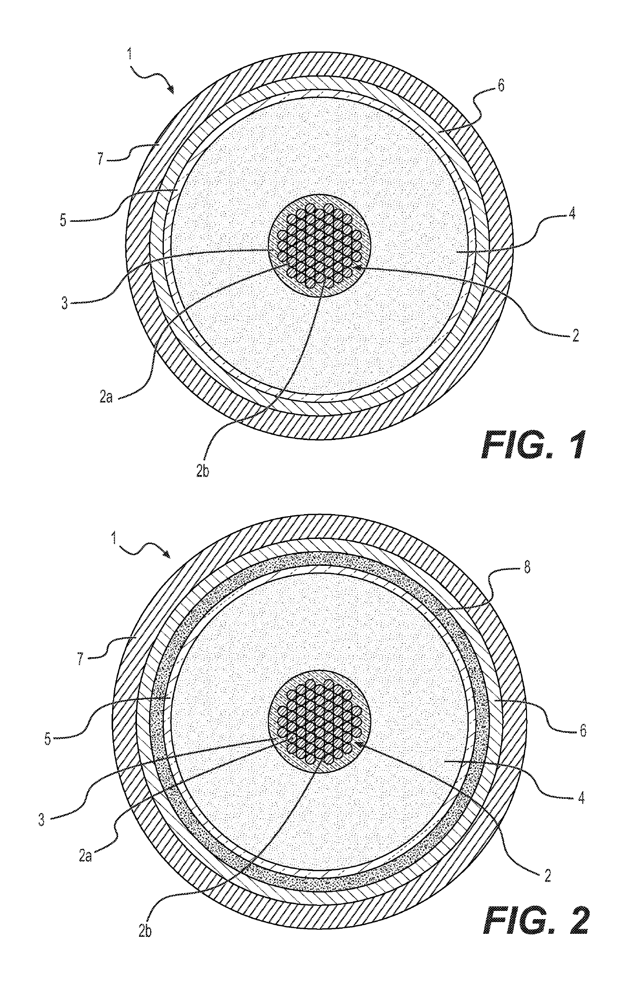 Energy cable having a crosslinked electrically insulating layer, and method for extracting crosslinking by-products therefrom