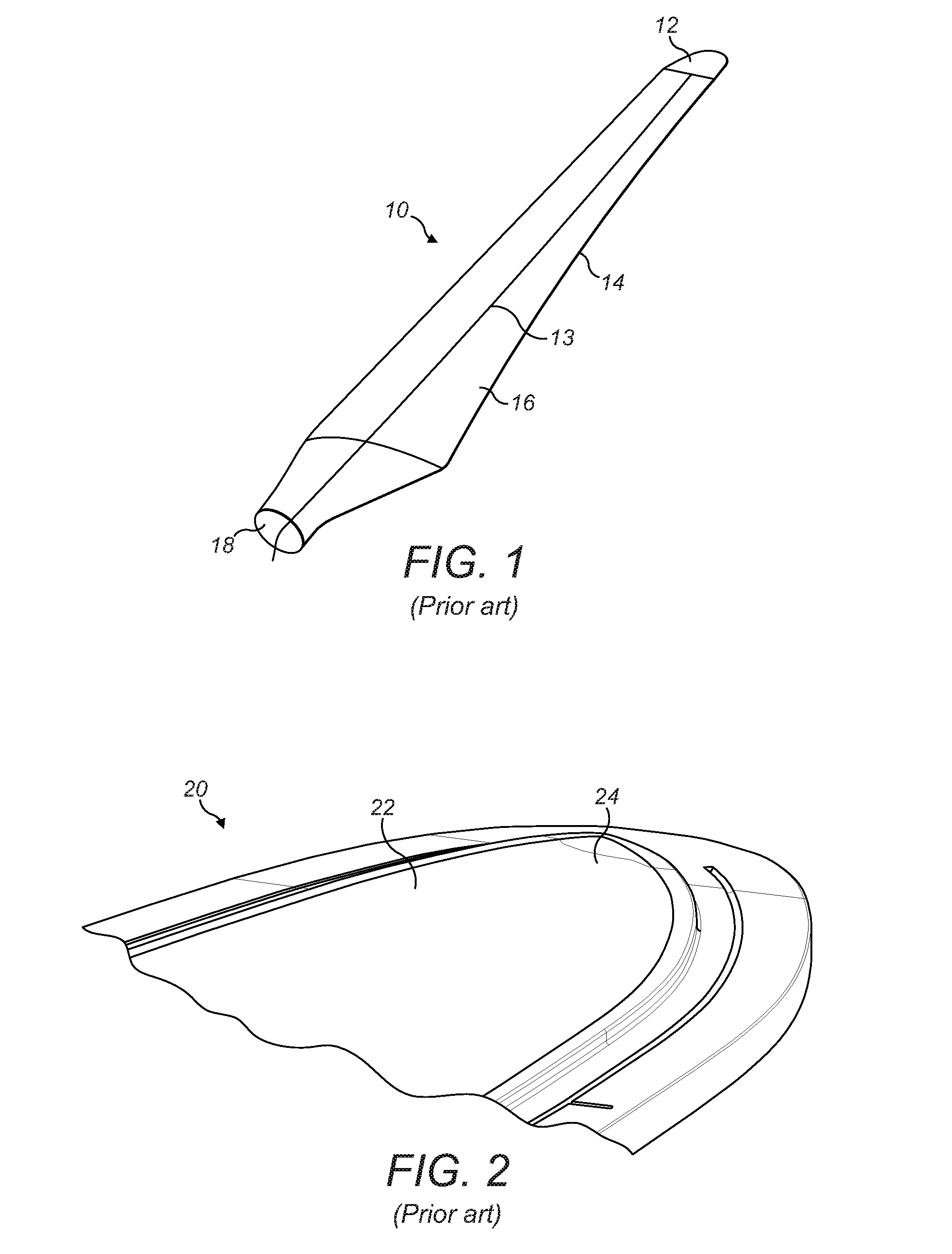 Wind turbine blade with lightning protection