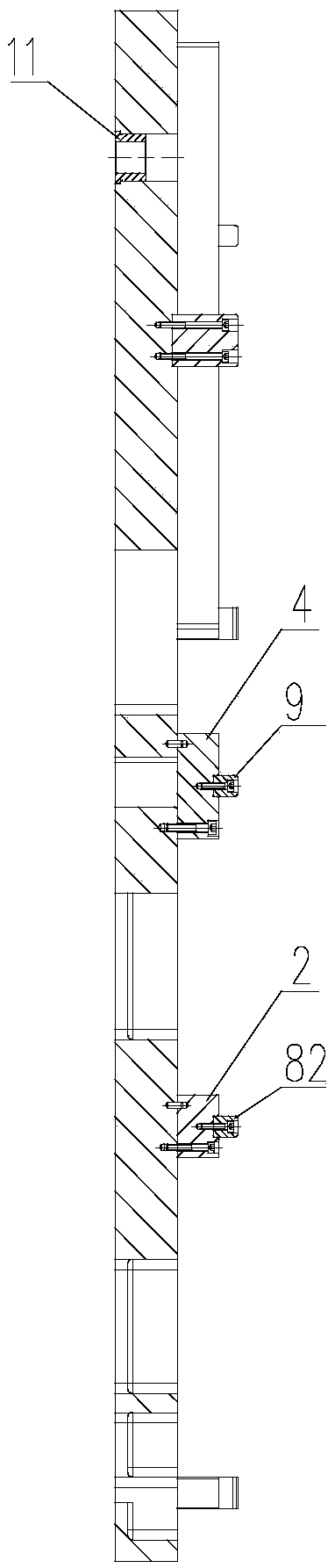 Tray for robotic automatic core arrangement applicable to collinear production of cylinder body cover cores