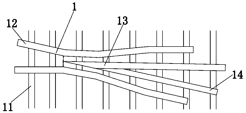 Device for reducing point rail conversion force of movable point rail frog