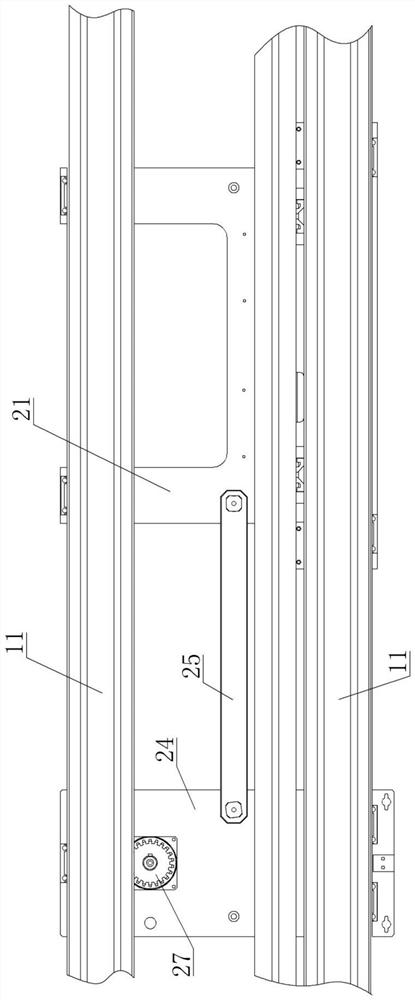 Equipment for automatically assembling and disassembling spinning components