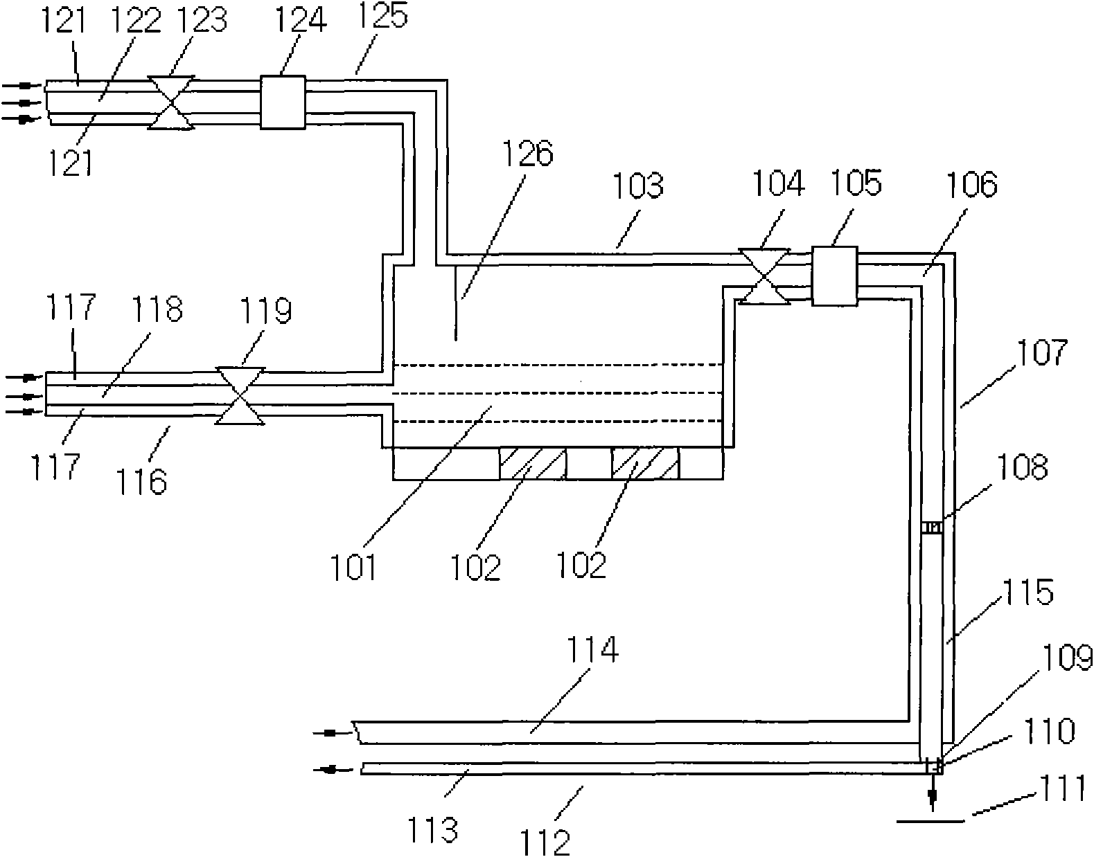 Spraying device of liquid material thin film and spraying method thereof