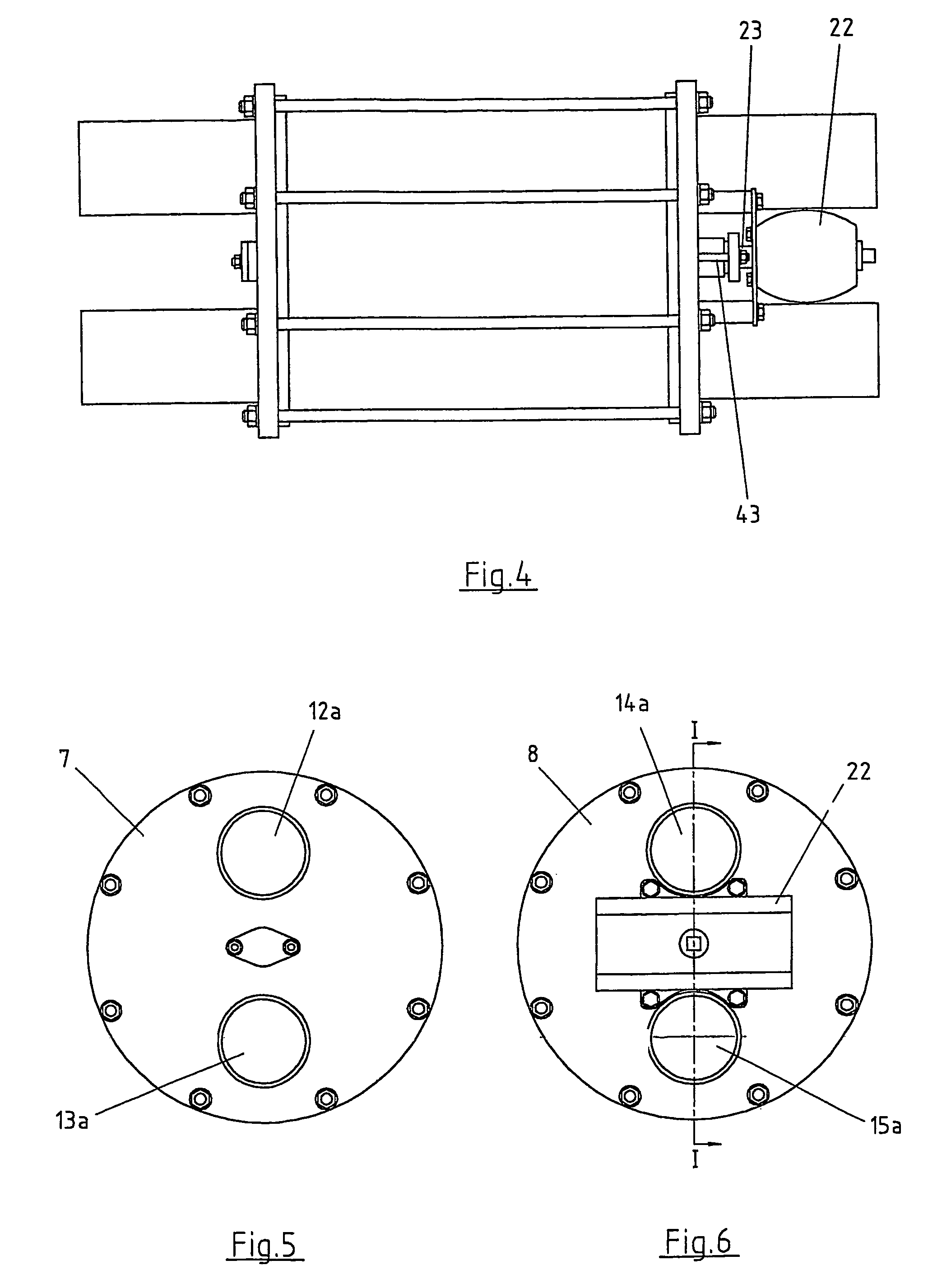 Valve for changing the direction of flow of a fluid in pipe conduits