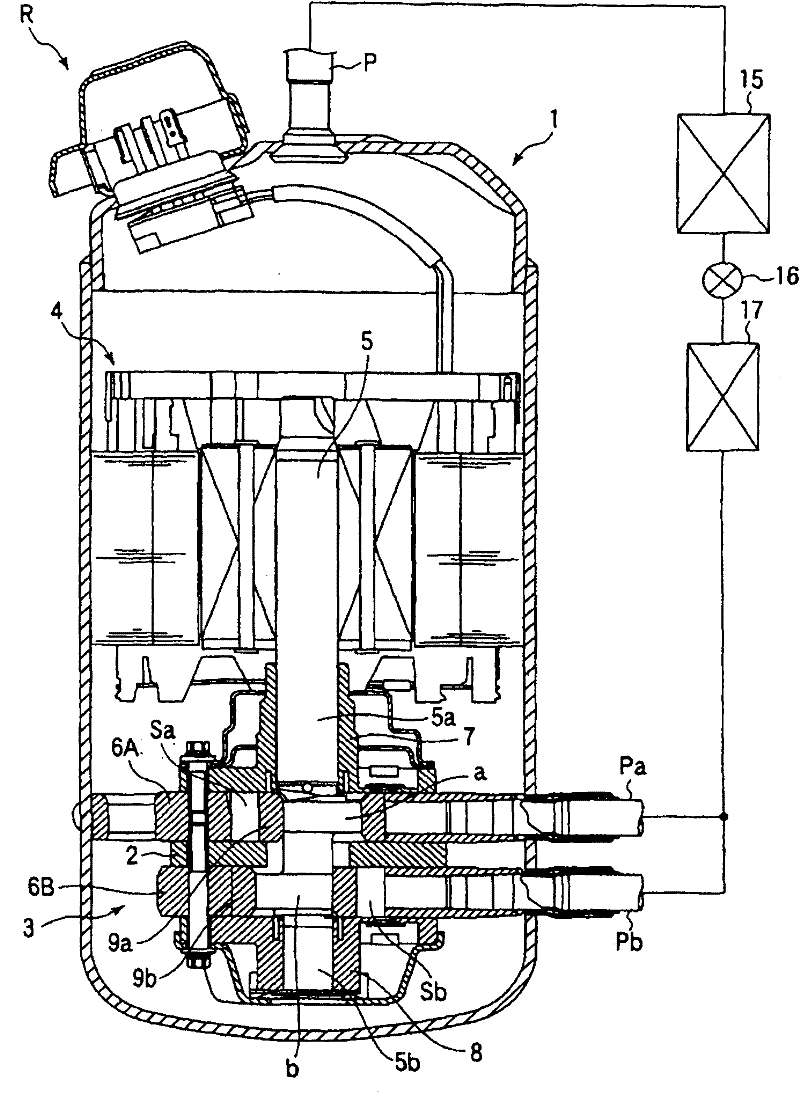 Rotary compressor and refrigeration cycle device with rotary compressor