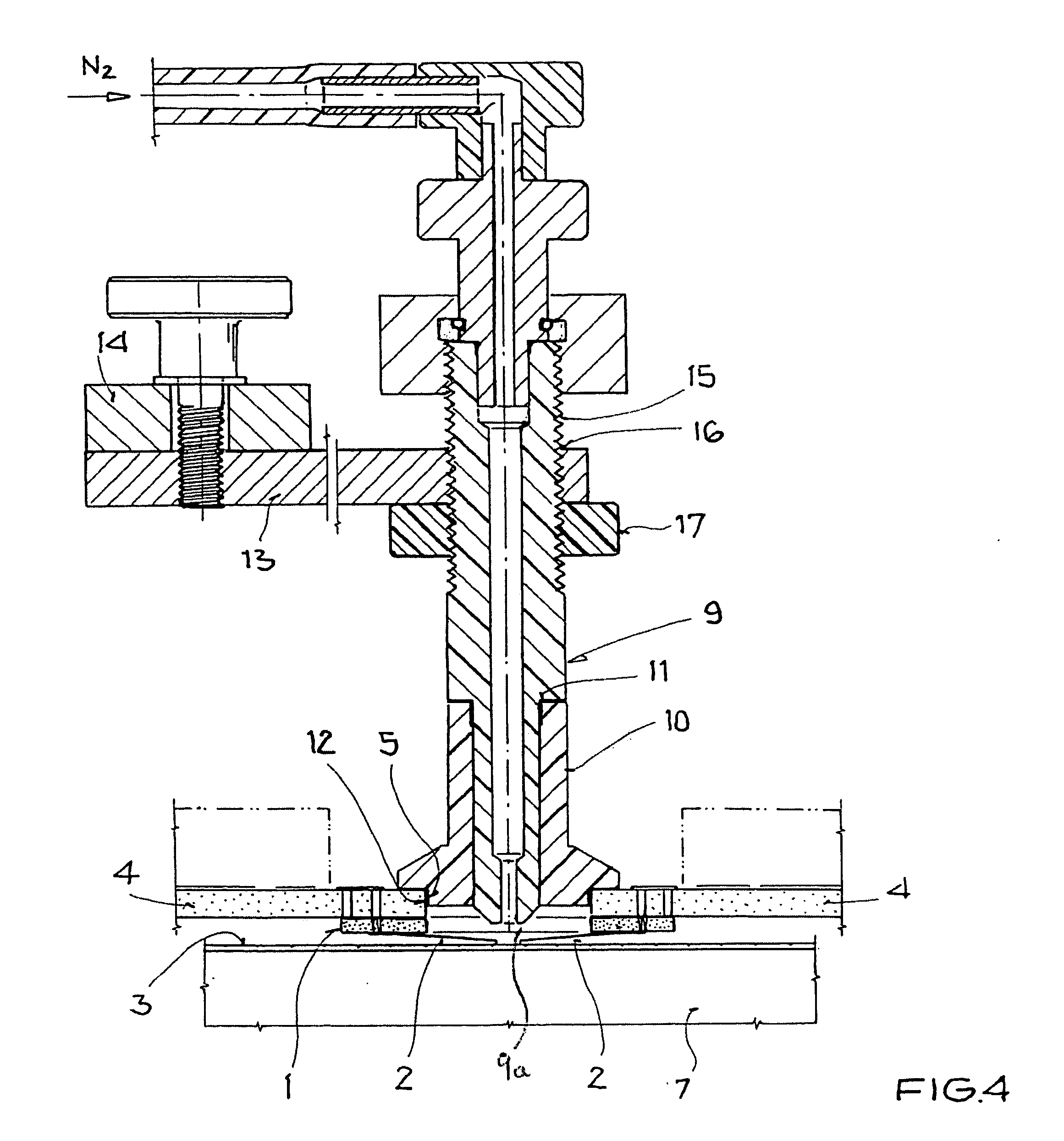 Apparatus for testing semiconductor circuits