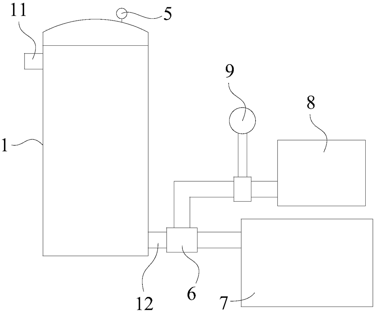 Impurity filtering device with automatic back wash function and filtering method