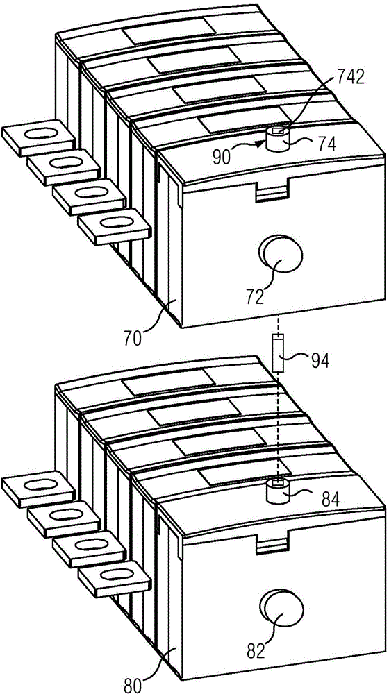 Linkage assembly of switching device set, and switching device set thereof