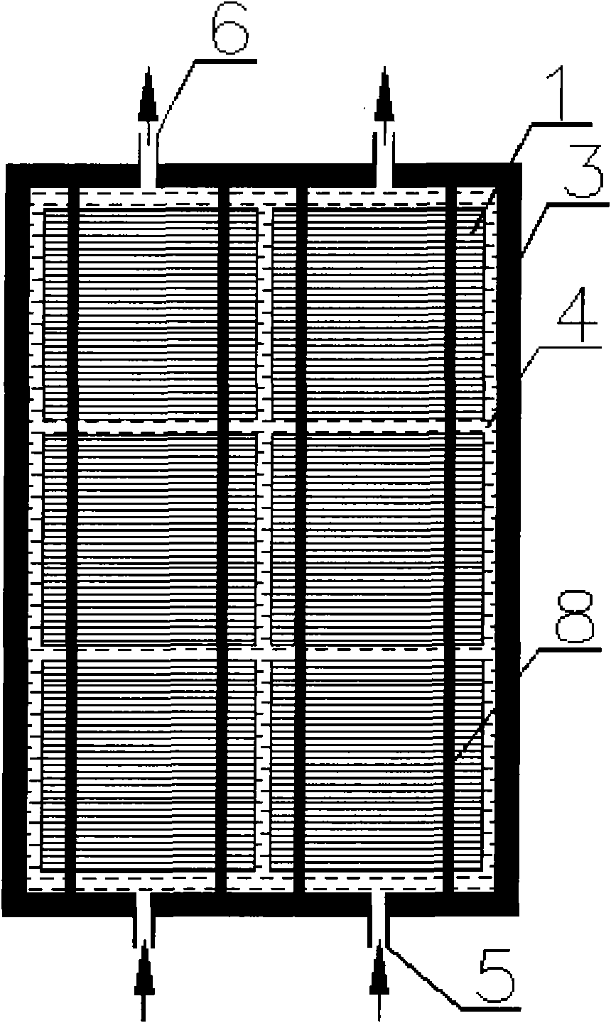 Liquid-immersed flat plate photovoltaic component