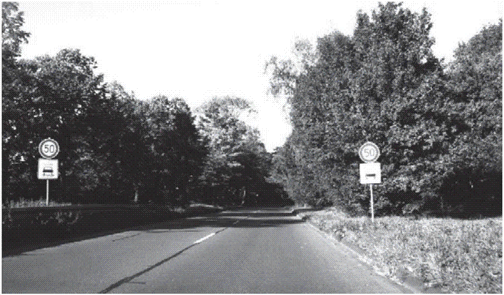 Traffic sign detection method in natural scene
