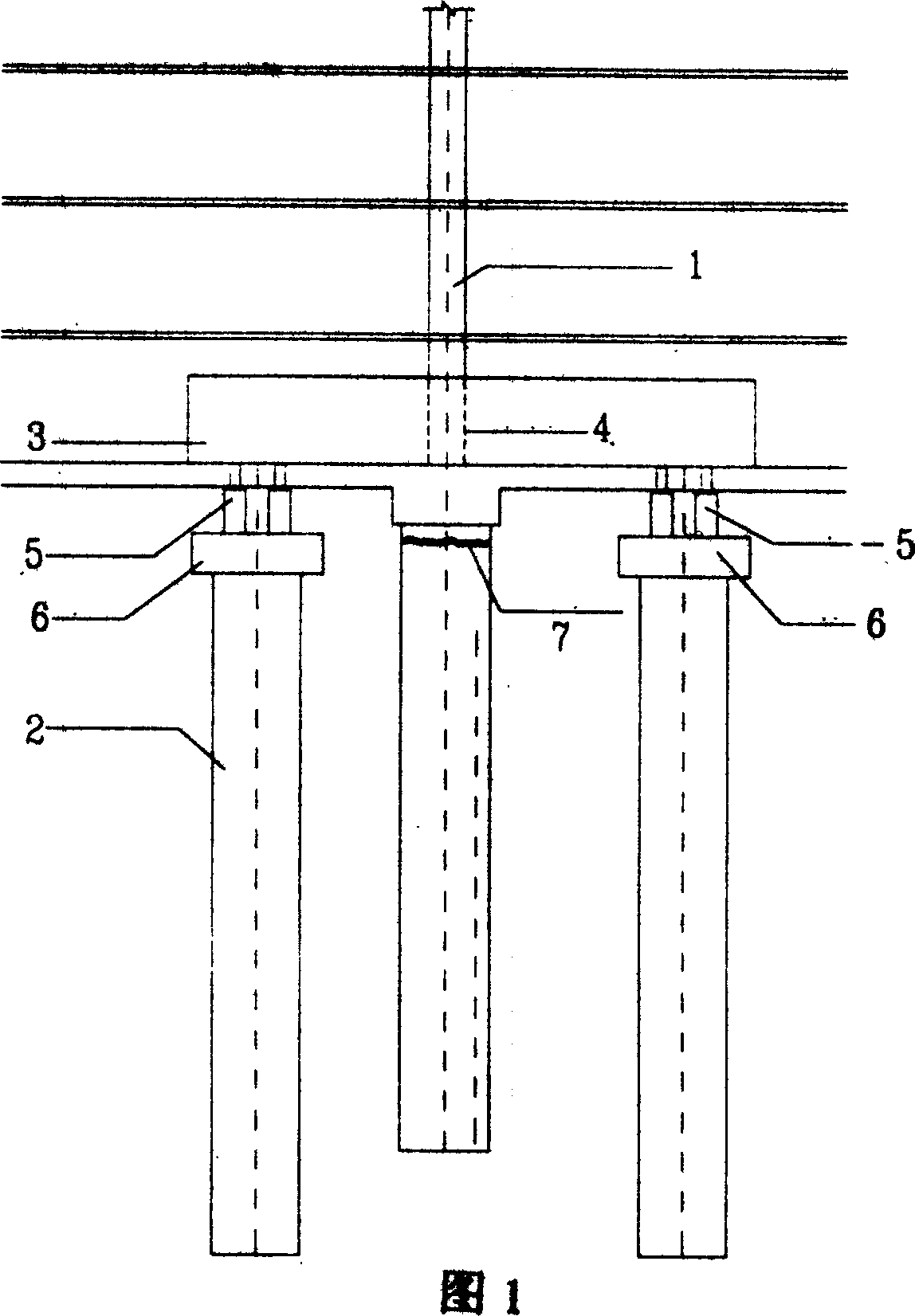 Active pile foundation underpinning structure and constructing method thereof