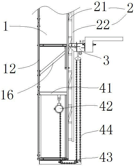 Attachment type lifting scaffold and lifting method