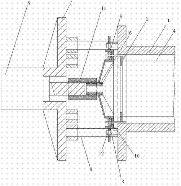 Tensioning device and method for applying prestressing force on high bending moment prestressed concrete electric pole