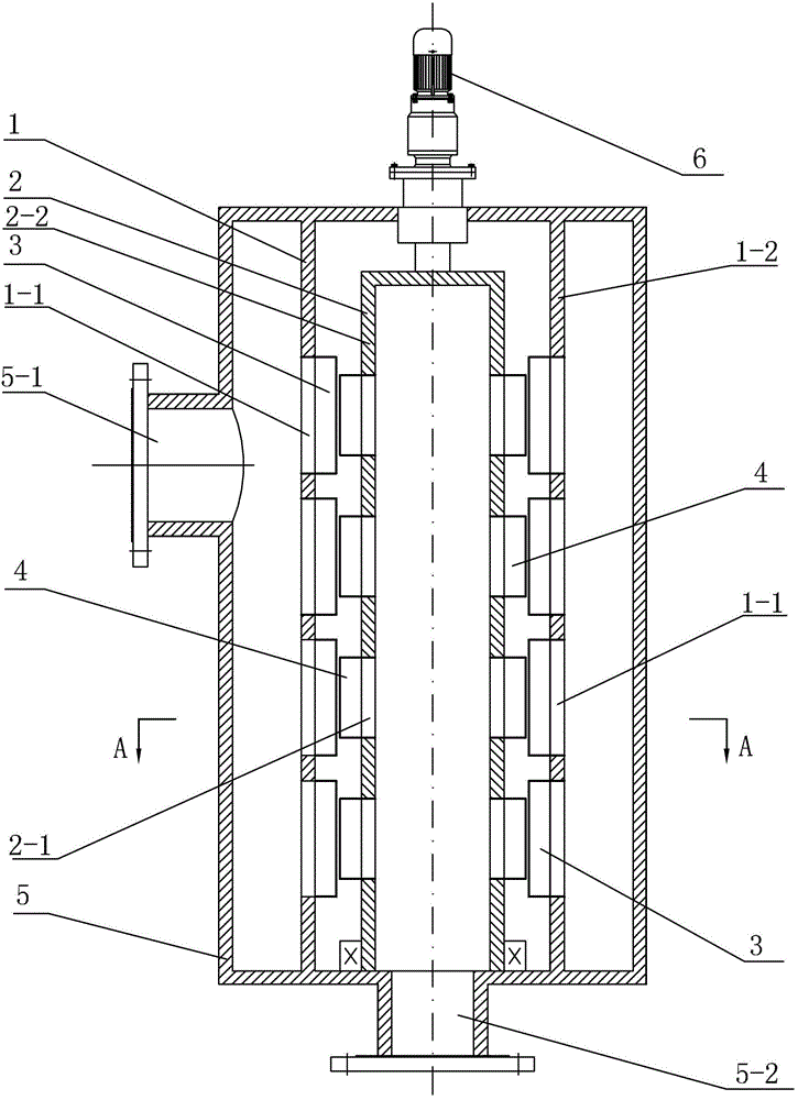 Crushing type blockage prevention device