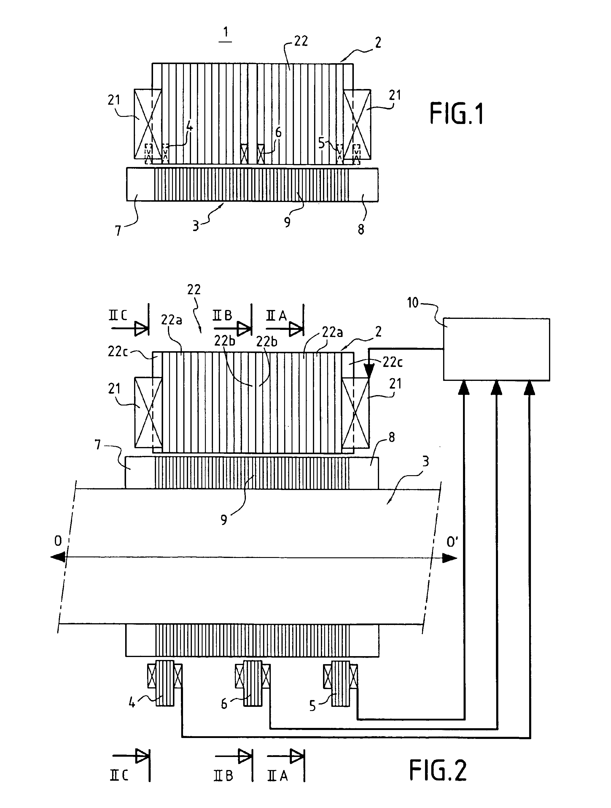 Active magnetic bearing with integrated detectors