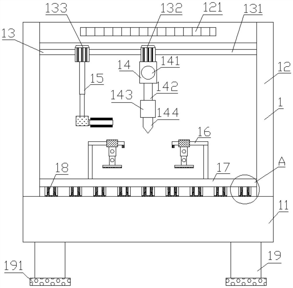 Cutting device for rubber shoe production