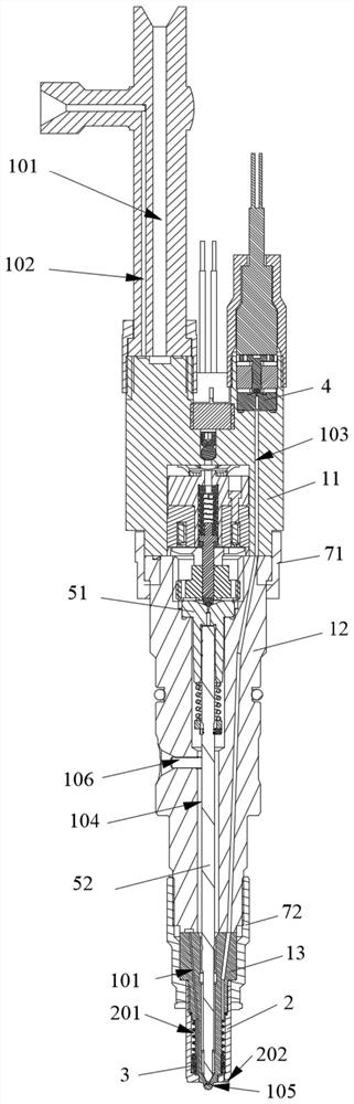 Dual-fuel injector with isolation groove and injection method thereof