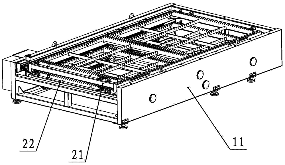 Chain transmission type lifting pallet changer