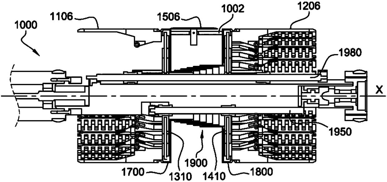 Drum for building and shaping a tyre carcass