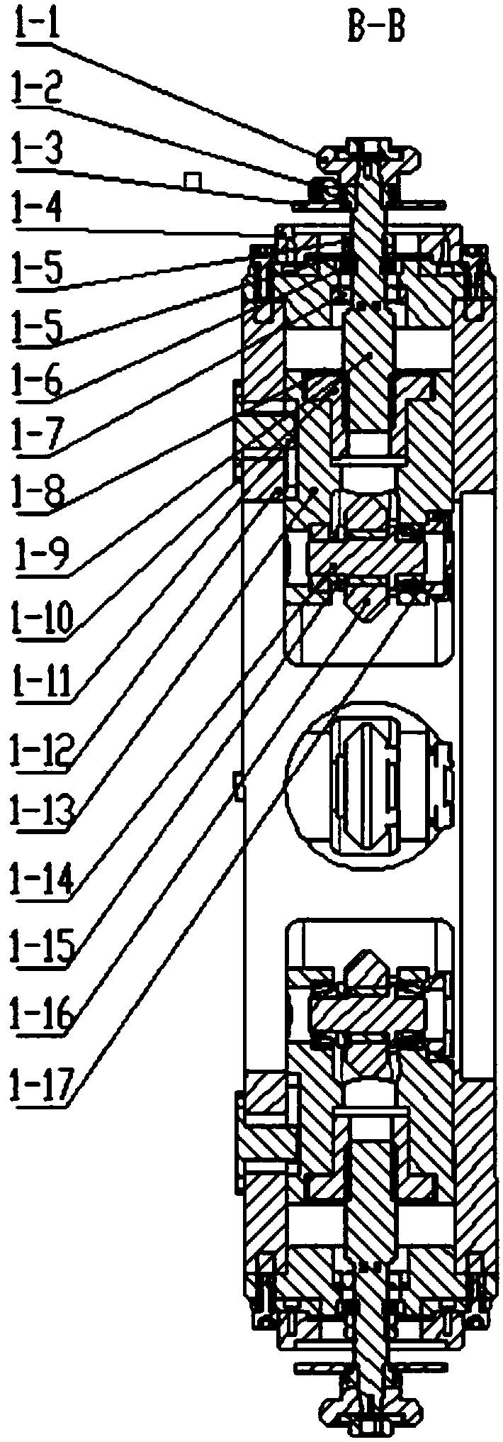 A kind of external rotation feeding device used for large-scale thin-walled cylindrical piece counter-wheel spinning equipment