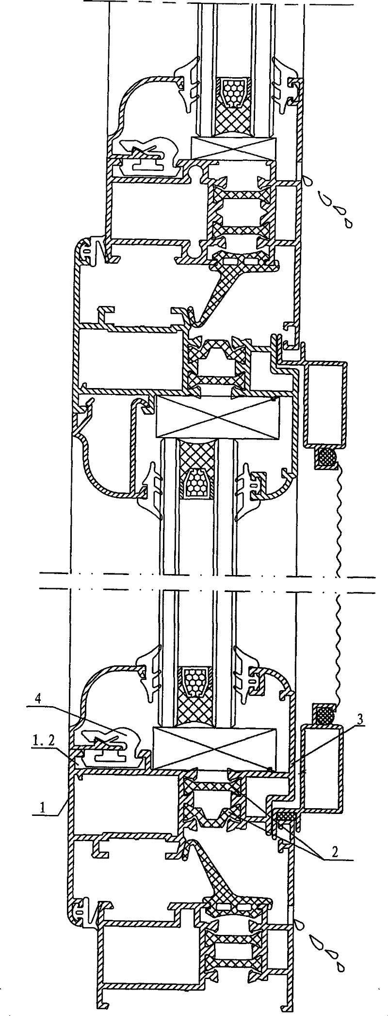 Sash sectional material of horizontal pivoting window