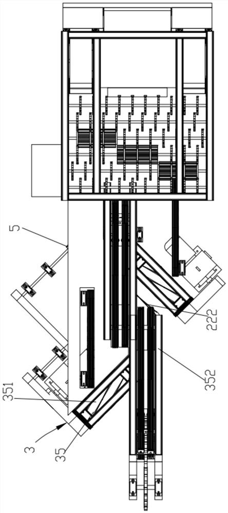 A fully automatic back-pull conveying type ramie two-way peeling machine