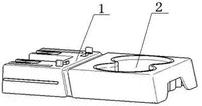 Saucer structure capable of carrying out self-adjustment in depth