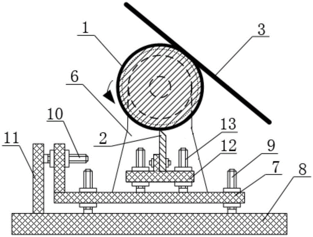 Vacuum belt dehydrator and its combined filter cloth scraper