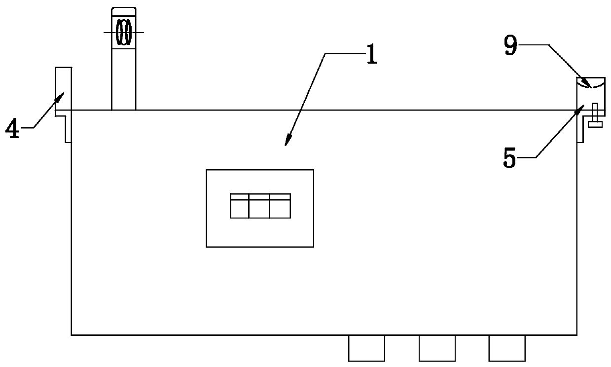 Swinging type plug-in structure of bus duct