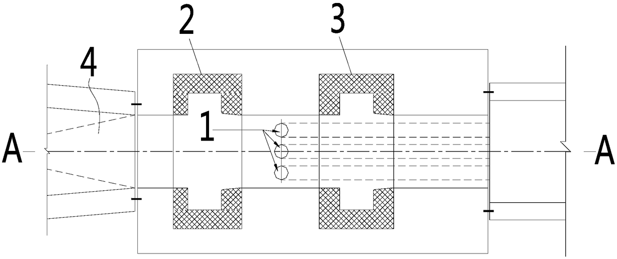 Gate chamber interior ecological water discharging pipe structure