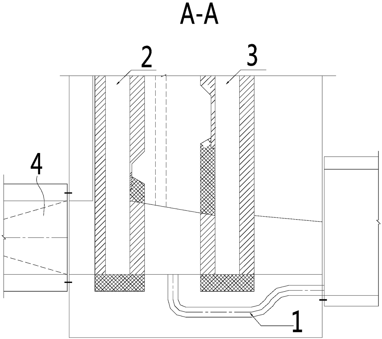 Gate chamber interior ecological water discharging pipe structure