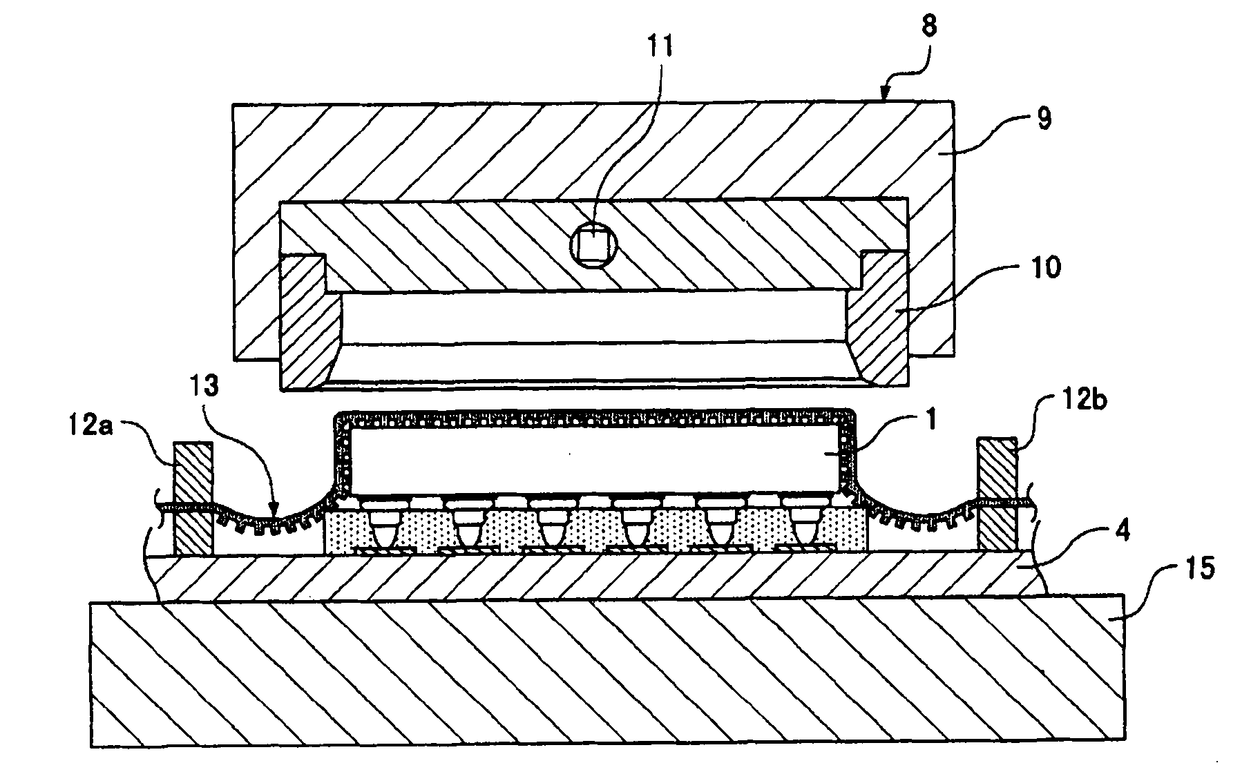 Semiconductor device, flip-chip mounting method and flip-chip mounting apparatus