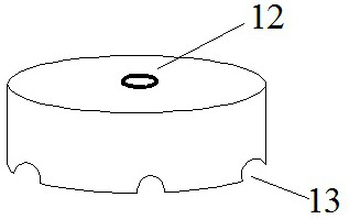 Device with fully-closed blast hole