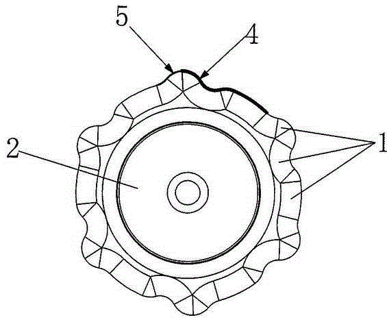 A bionic sand-surfing wheel drum-shaped wheel surface imitating the three-dimensional curved surface of the sole of an ostrich