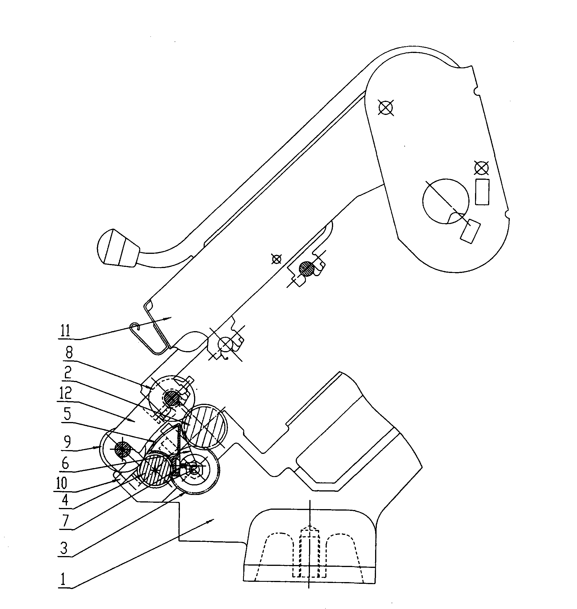 Independent special-shaped tube negative pressure type compact spinning apparatus