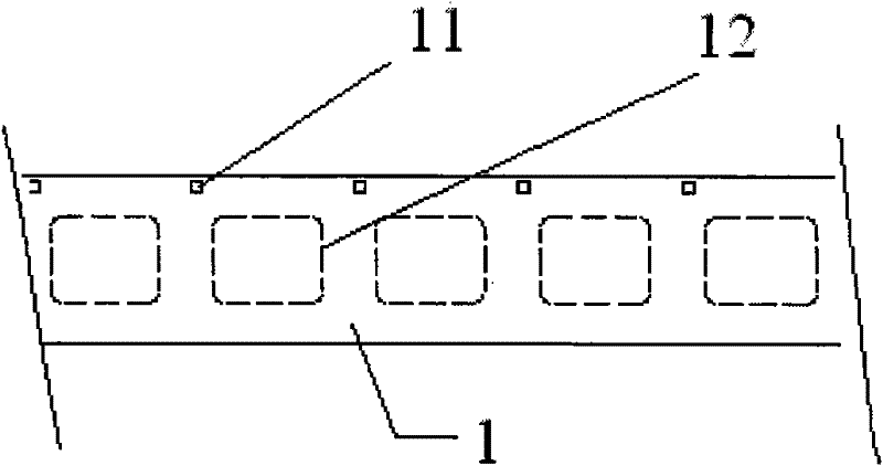 Method and device for manufacturing and locating window patching packaging material