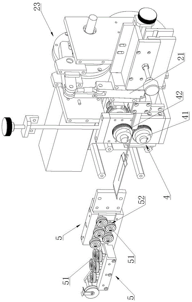 Jumper forming machine and forming method thereof