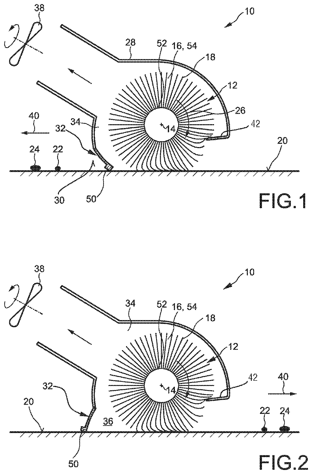 Nozzle arrangement of a cleaning device for cleaning a surface