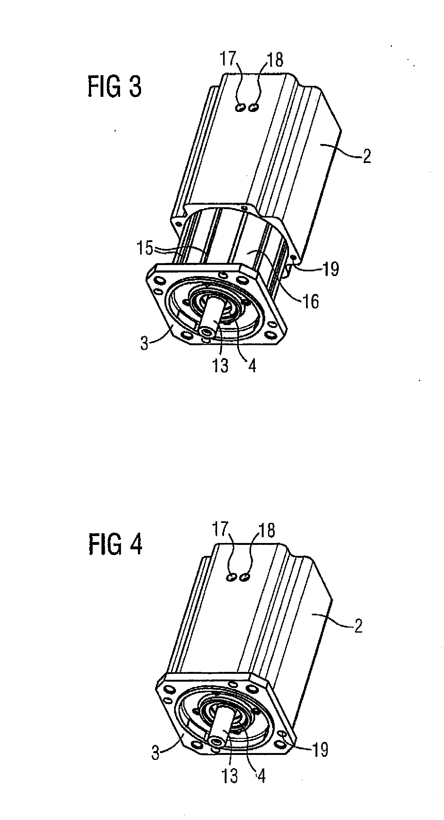 Electric machine with improved water cooling system