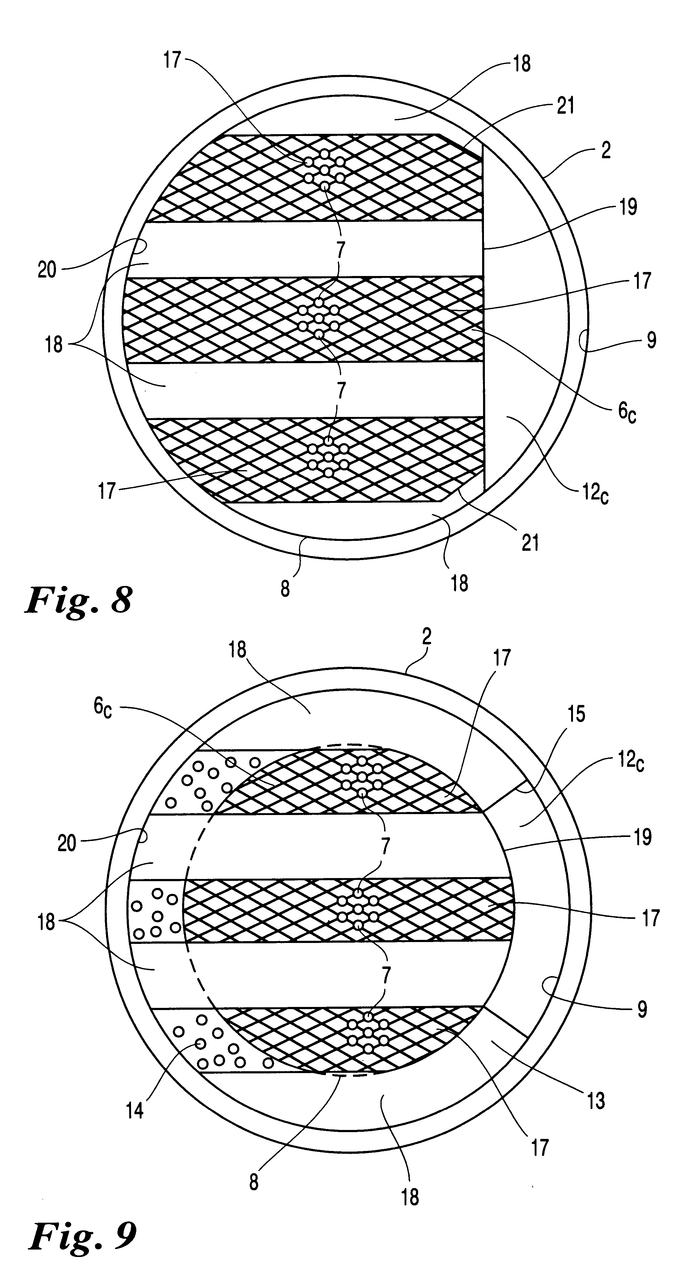 Reactor for two-phase reactions, in particular for urea synthesis at high pressure and temperature