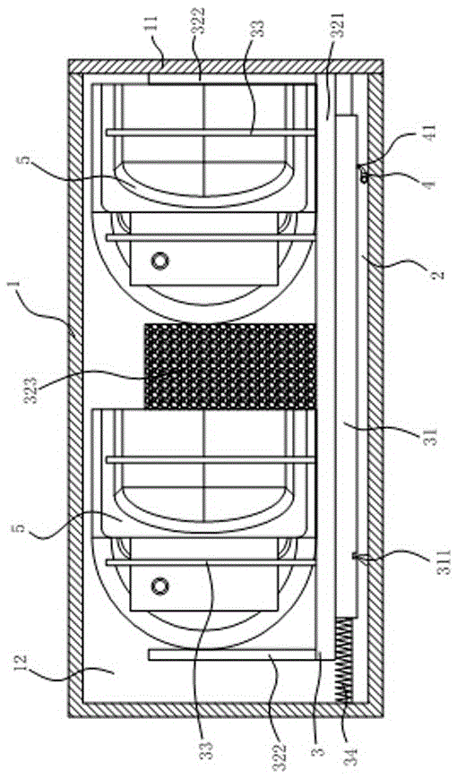 Storage structure for lifesaving device of ship